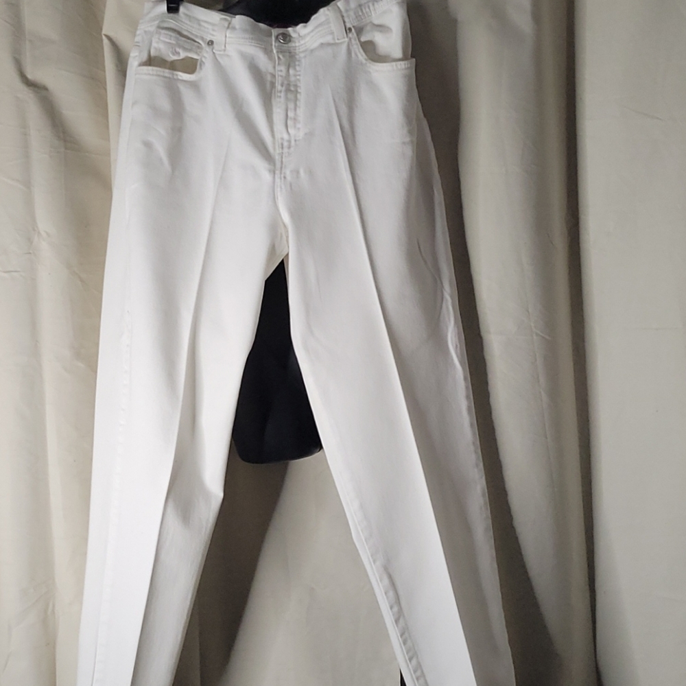 Gloria Vanderbilt Size 14 Amanda White Jeans!